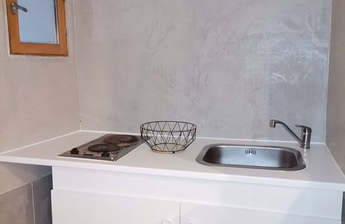 Montpellier-Centre Apartment | Inviting Studio in the Heart of Montpellier, Pet-Friendly Stay