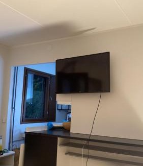 Hameenkyla Apartment | Convenient Studio Steps From Airport and Train Station