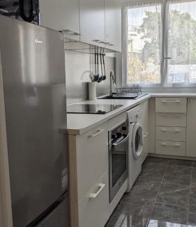 La Garenne-Colombes Apartment | Inviting Studio Near La Défense Arena - Guest Rated 9.5