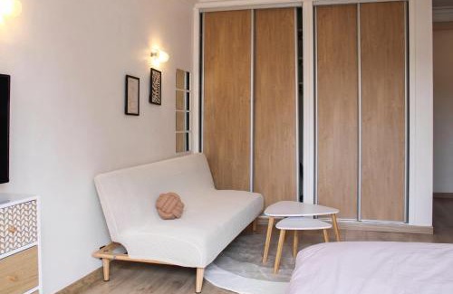 Montreuil Apartment | Charming Studio with Balcony in Family-Friendly Montreuil