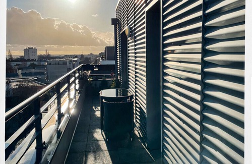 Tours Apartment | Charming Studio with Panoramic Terrace & Pet-Friendly Amenities