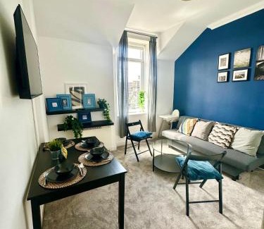 Dumbarton Apartment | Chic and Family-Friendly Dumbarton Flat with Great Reviews