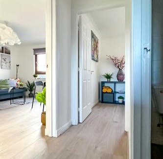 Clydebank Apartment | Cosy stylish Duntocher flat near Glasgow