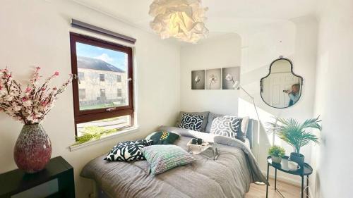 Clydebank Apartment | Cosy stylish Duntocher flat near Glasgow