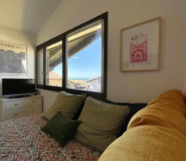 Le Penon Apartment | Cozy Surf Retreat with Ocean Views in Seignosse Le Penon