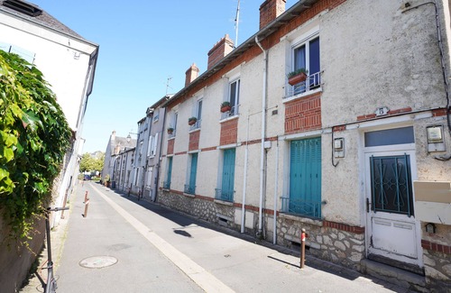 Orleans Apartment | Inviting T3 Apartment Steps from the Loire River