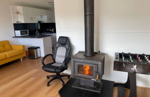 Venus Bay House | Inviting Tin Shack - Venus Bay: Pet & Child Friendly Stay