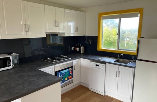 Venus Bay House | Inviting Tin Shack - Venus Bay: Pet & Child Friendly Stay
