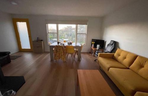 Venus Bay House | Pet-Friendly Haven at Cosy Tin Shack - Venus Bay Awaits