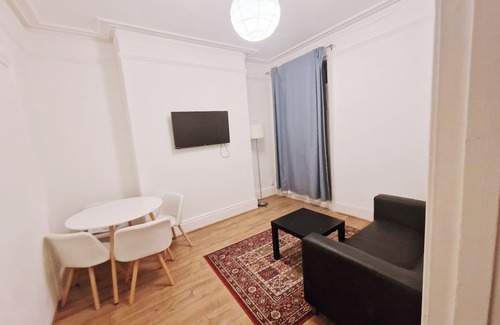 West Thornton Apartment | Cosy two bedroom apartment in Thornton Heath