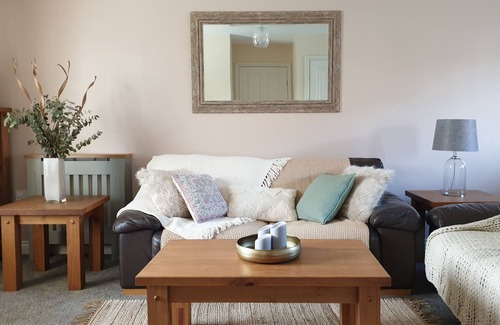 Filey Apartment | Exceptional Two-Bedroom Apartment with Ocean Views in Filey