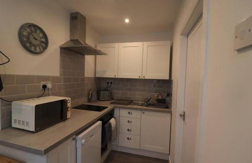 Harborne Apartment | Inviting Two-Bedroom Apartment with Child-Friendly Amenities