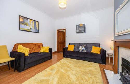 Blackburn House | Cozy Two-Bedroom Terrace in Blackburn - Great Guest Reviews!