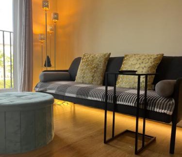Cosham Apartment | Cozy Family Getaway: 2-Bedroom Flat with Child-friendly Amenities