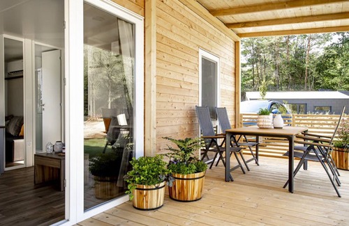 Belfeld House | Unique Lake View Retreat with Pool & Spa by Interhome