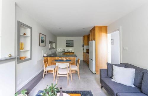 Montello Apartment | Inviting Sea View Unit - Ideal for Families and Relaxation
