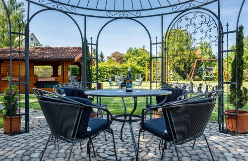Neufrach Apartment | Inviting Apartment 1 at Trostelhof with Balcony & Spa