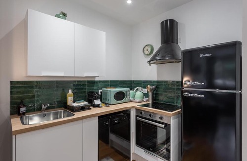 6th Arrondissement Apartment | Welcoming Vendôme - Steps from Parc de la Tête d'Or