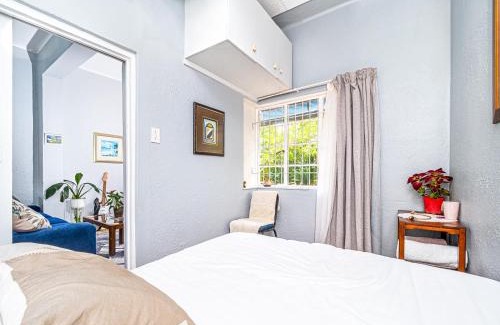 Rosebank Apartment | Charming Victorian Full Apartment - Family Friendly Stay