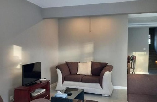 Mont Choisy Villa | Welcoming Villa with Pool & Pet-Friendly Amenities