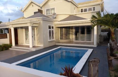 Mont Choisy Villa | Welcoming Villa with Pool & Pet-Friendly Amenities