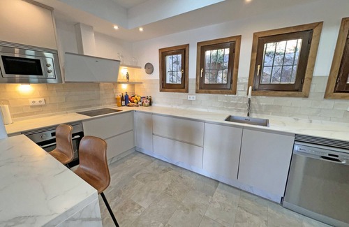 Atlanterra Ski Chalet | Charming Villa with Private Pool and Breathtaking Views