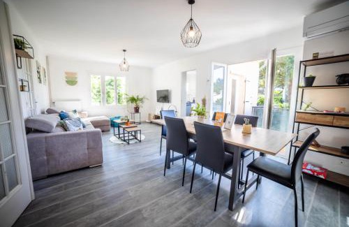 Perols Apartment | Family-Friendly Escape with Pool & WiFi, Steps from Beach