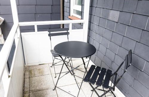 Iserlohn Apartment | CosyHomes24 - centrally with balcony and garage - IL01b