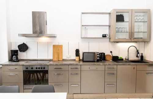 Iserlohn Apartment | CosyHomes24 - centrally with balcony and garage - IL01b