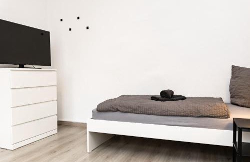 Iserlohn Apartment | CosyHomes24 - centrally with balcony and garage - IL01b