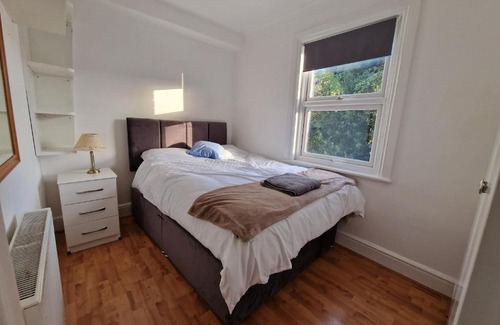Evesham House | Inviting CosyHomeStay Evesham with Free Parking & WiFi