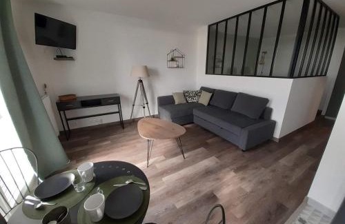Cergy Apartment | Cozy COSYLOC Studios: Top-Rated Child-Friendly Stay
