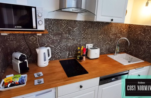 Bois-Jerome-Saint-Ouen Apartment | Cozy Normandy Retreat with Nature, Terrace & Free Parking