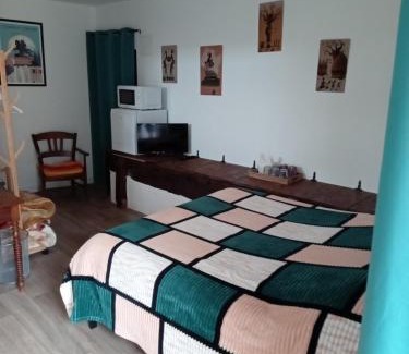 Chantelle Bed & Breakfast | Coté Bouble Chantelle 03140