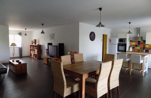 Alignan-du-Vent House | Poolside Villa with Ocean Views and Family-Friendly Perks