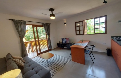 Jabaquara Apartment | Cotia – Stylish Flat Near the Beach, kichen, with Pool View