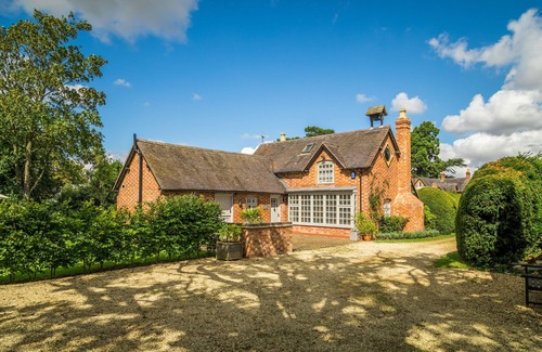 Wickhamford Cottage | Idyllic Cotswold Country Cottage Near Worcesterhire Border