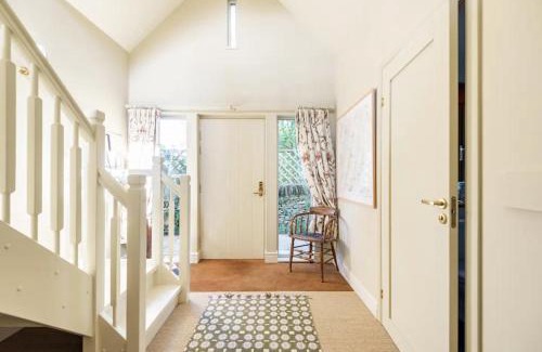 Charlbury House | Eco-Friendly Cotswolds House – Rated 10/10, Pet Friendly