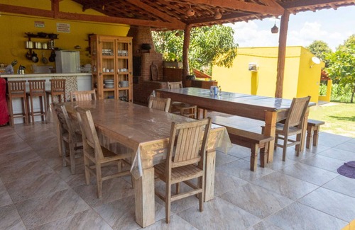 Sao Joao Batista do Gloria Ski Chalet | Pet-Friendly Chalets Praia Vermelha for Family Getaways