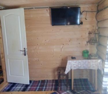 Soymy Hotel | Cozy Cottage Лісовий: Pet-Friendly Stay with Pool & Hot Tub