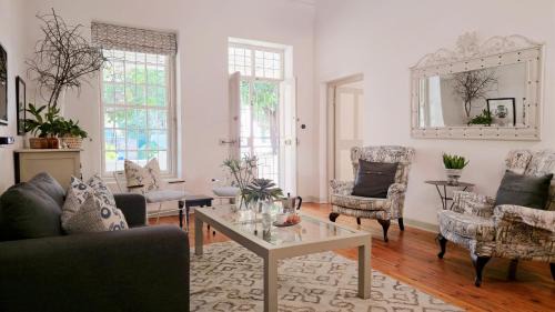 Graaff-Reinet Apartment | Comfortable Cottage 1 at River Bend - Guest Rated 9.3/10