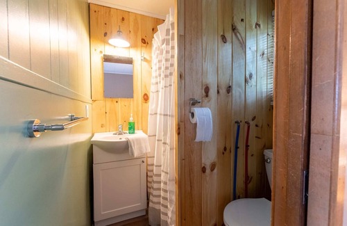 Weirs Beach Cabin | Lake View Cottage 10 with Breakfast and Kitchen Amenities