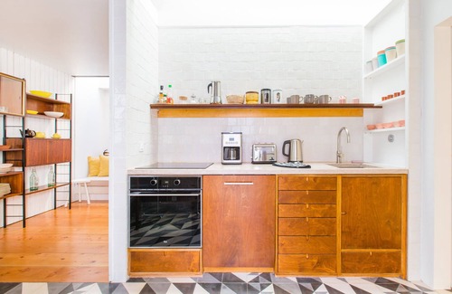 Alfama Apartment | Top-Rated Cottage 10D with Kitchen & Breakfast Included
