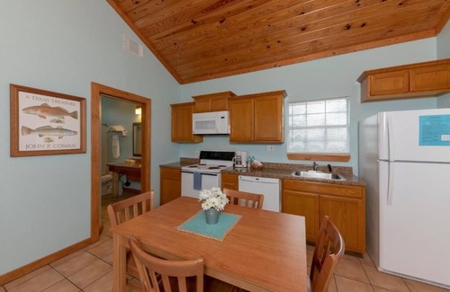 Fulton House | Pet-Friendly Cottage 11 at D&R Pelican Bay Resort