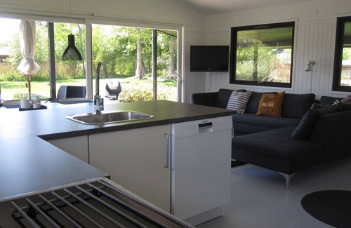 Stege Cottage | Renovated Beach Cottage for 6 with Ocean View & Pool