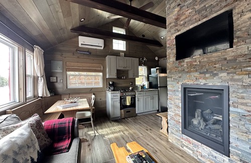 Old Forge Cottage | Waterfront Haven: 2-Bedroom Cottage at The Lakes, Old Forge