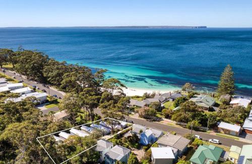 Hyams Beach House | Cozy Cottage at Hyams Beach - Rated 8.4/10 by Guests