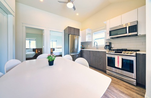 Wainfleet Cottage | Charming Cottage 21: Bungalow with Pool Steps from the Lake