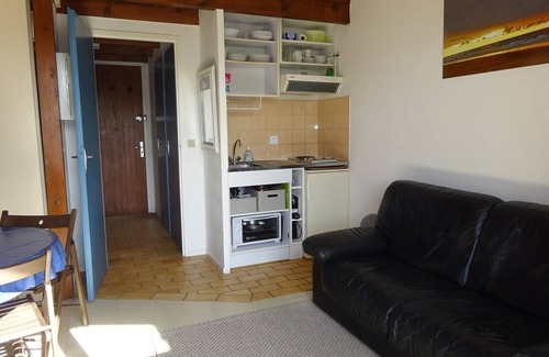 Biscarrosse Plage Apartment | Cozy Cottage 22 - Oceanfront Studio Duplex with Spa