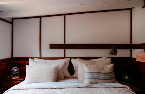Forest Grove Ski Chalet | Child-Friendly Cottage 3 - The Row with Top Guest Ratings